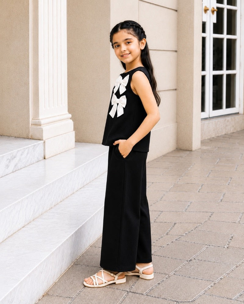β¨ Timeless Black & White Bow Co-Ord Set